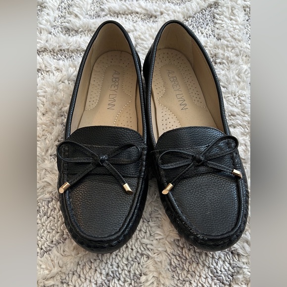 Aubrey Lynn Flats - Picture 1 of 1